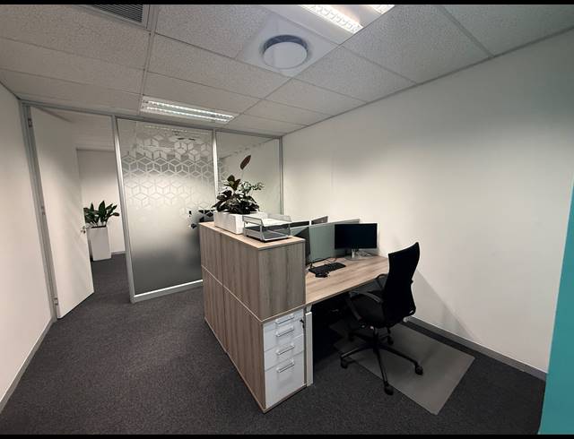 251M² OFFICE TO LET IN ROSEBANK